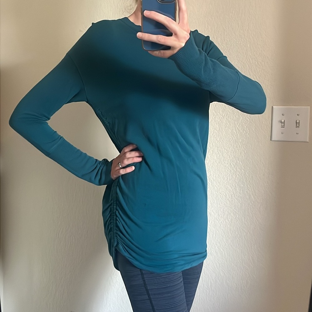 Moving, MUST SELL! Athleta Blue Fitted Long Sweater